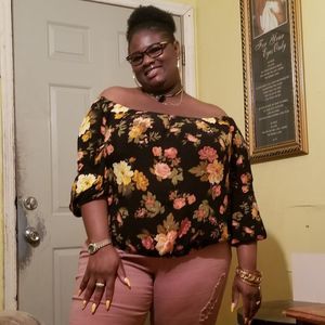 Meet your Posher, Eliah